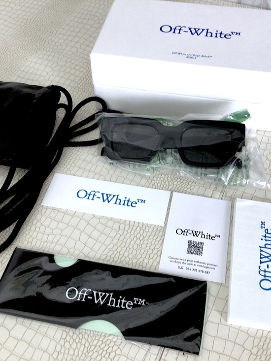 Virgil Sunglasses Bold Square & Classic Box, Case, Cloth, Blooklet, Tags, (UPC) main image 6